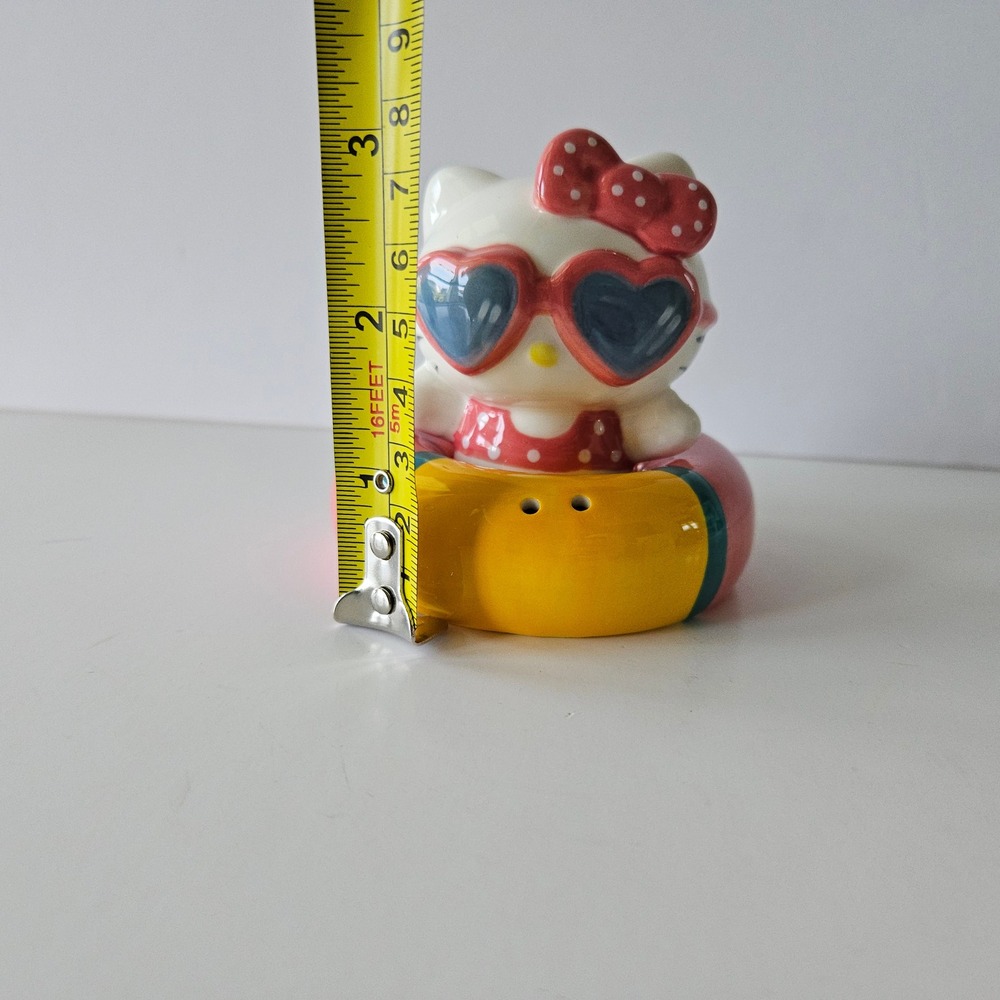 NEW Hello Kitty Salt and Pepper Shakers Summer Fun Blue Sky Clayworks‎ Sanrio - Picture 7 of 7